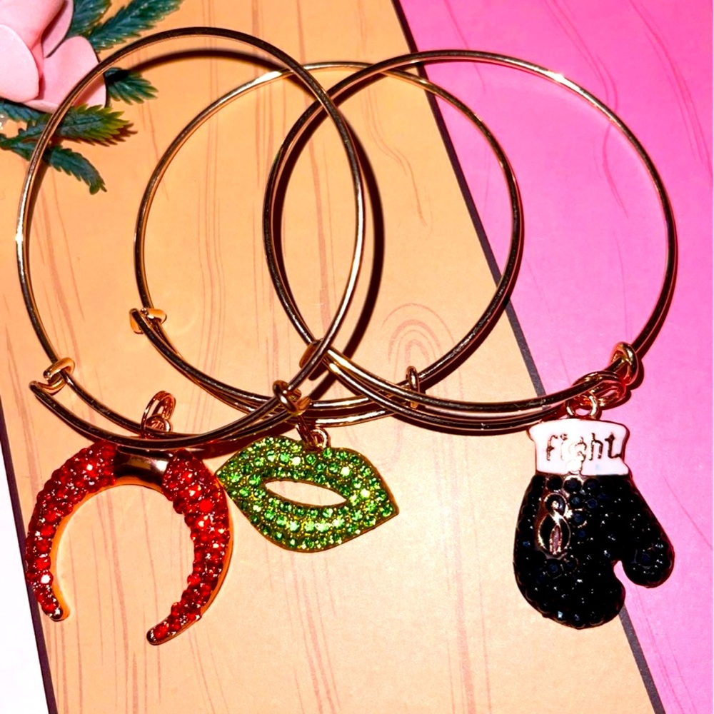 Three piece stainless steel bangles set